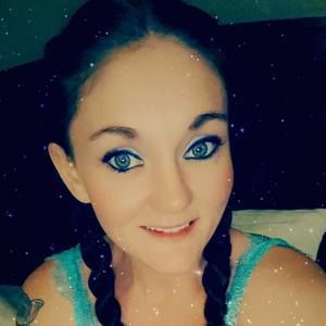 Meet your Posher, Dee